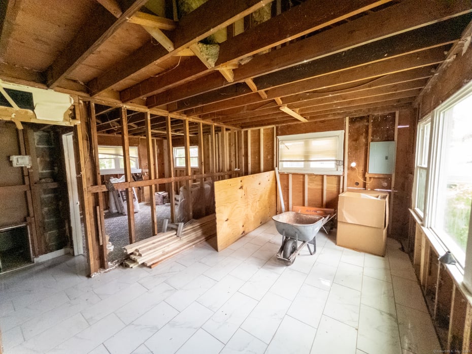 180 Andover Street Photo 22