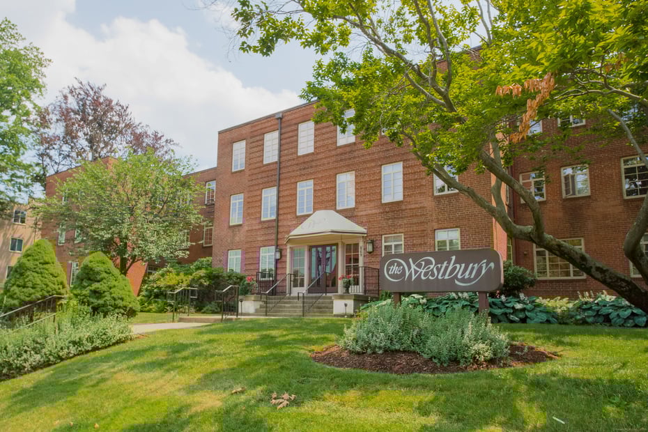 20 Outlook Avenue  #APT 205 Photo 4