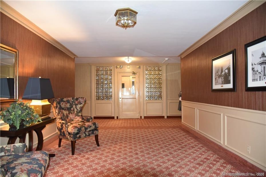 20 Outlook Avenue  #APT 205 Photo 6