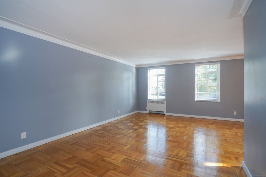 20 Outlook Avenue  #APT 205 Photo 10