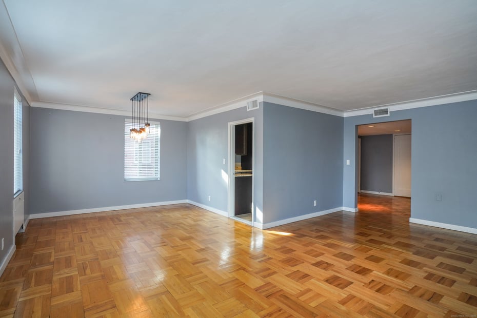 20 Outlook Avenue  #APT 205 Photo 12