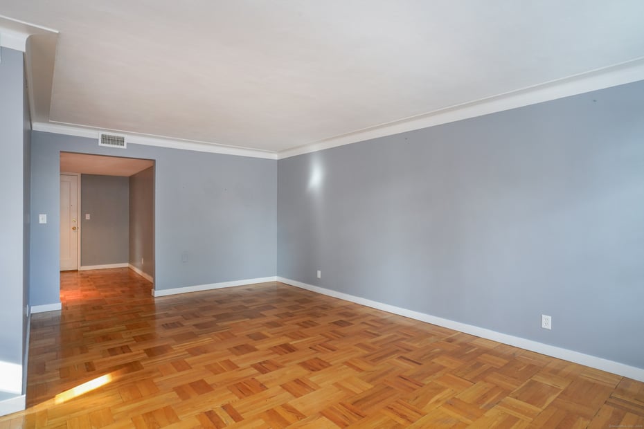 20 Outlook Avenue  #APT 205 Photo 13