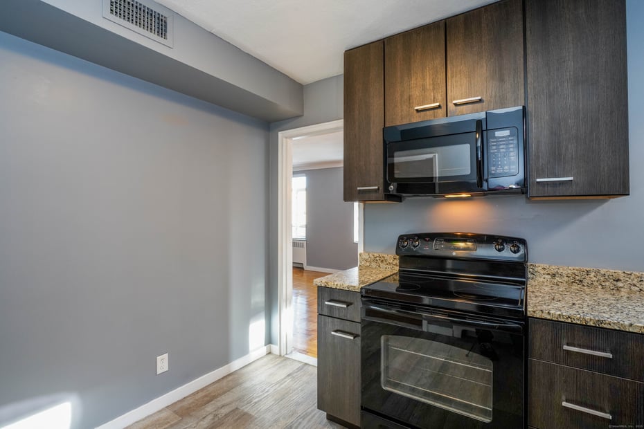 20 Outlook Avenue  #APT 205 Photo 21