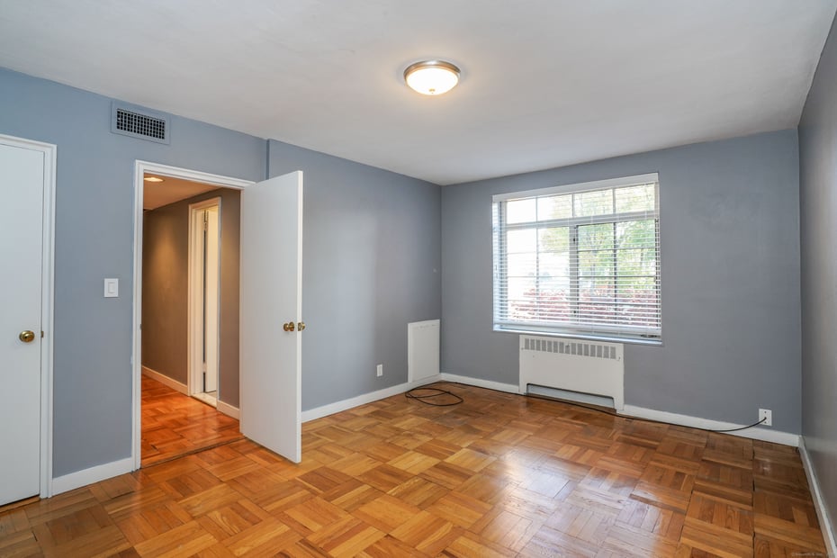 20 Outlook Avenue  #APT 205 Photo 23