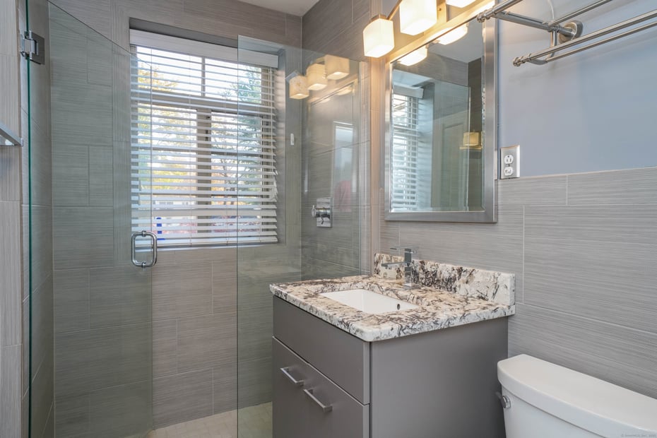 20 Outlook Avenue  #APT 205 Photo 24