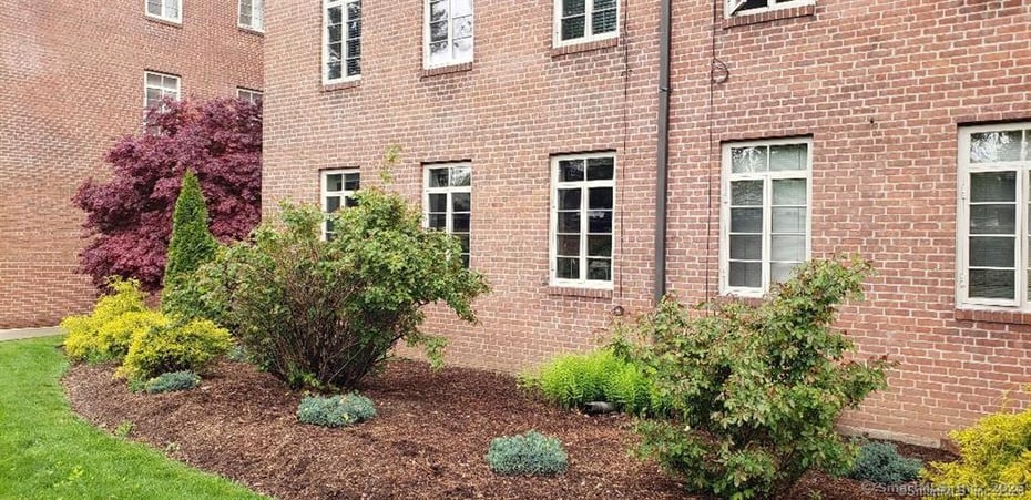 20 Outlook Avenue  #APT 205 Photo 31