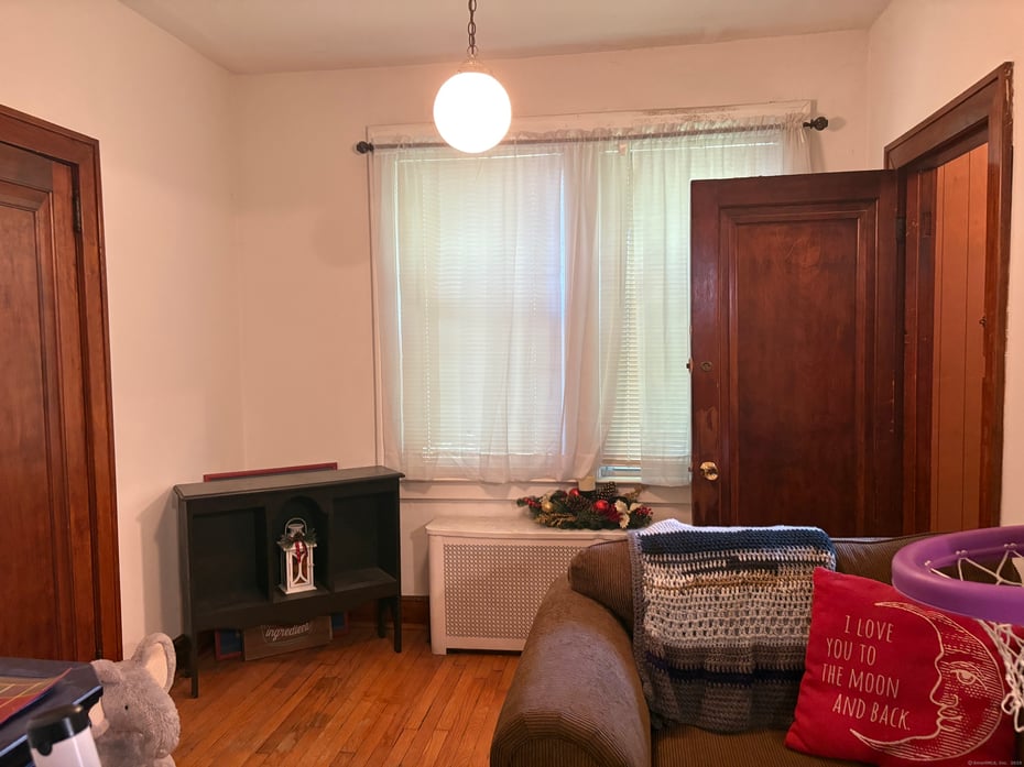 155 Cranston Street Photo 7