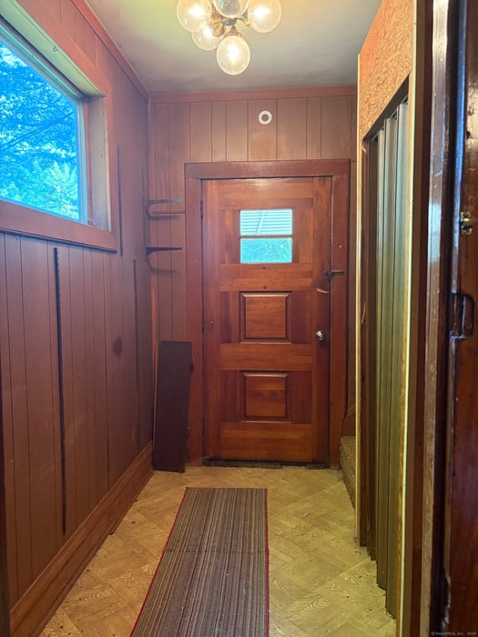 155 Cranston Street Photo 16