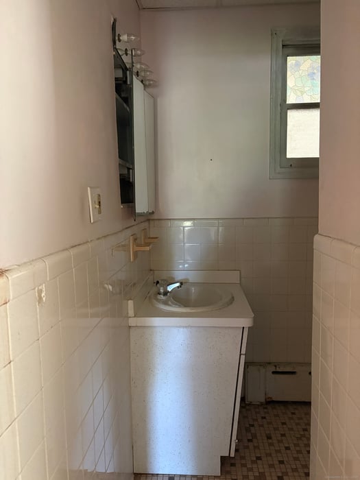 155 Cranston Street Photo 28