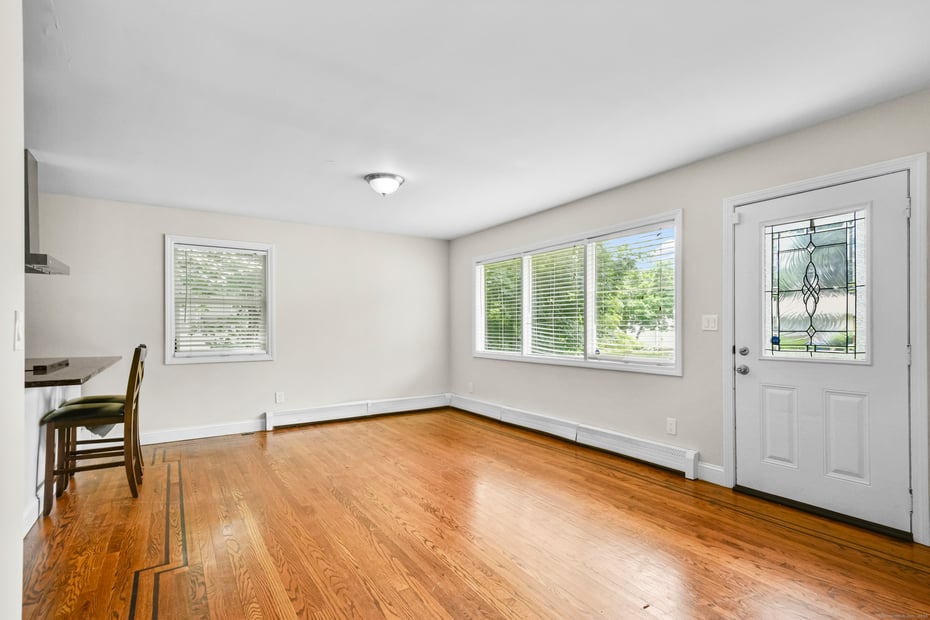 198 Macon Drive Photo 4
