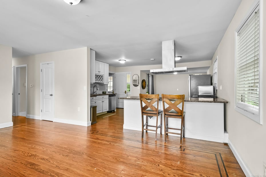 198 Macon Drive Photo 5