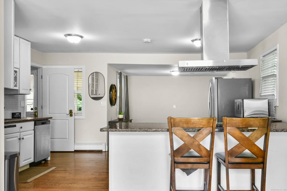 198 Macon Drive Photo 6
