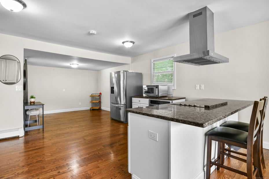 198 Macon Drive Photo 7