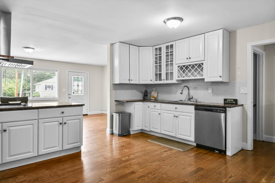 198 Macon Drive Photo 9