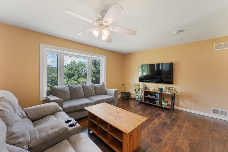 55 Witch Meadow Road Photo 13