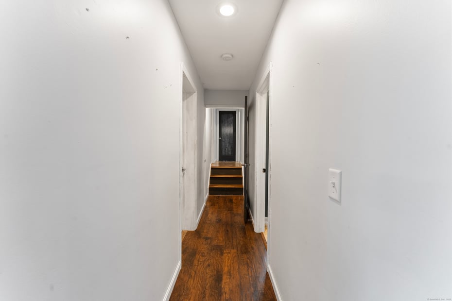 55 Witch Meadow Road Photo 17