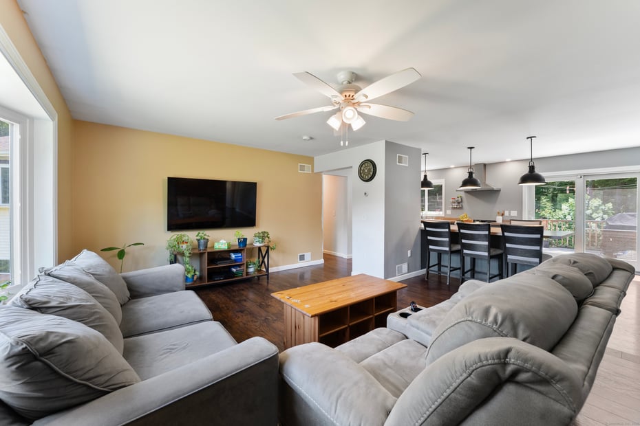 55 Witch Meadow Road Photo 23