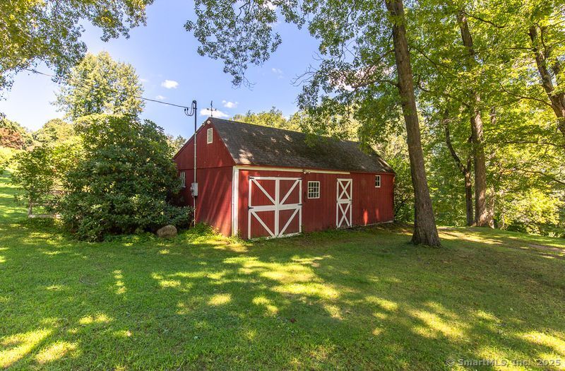 208 Wood Creek Road Photo 15