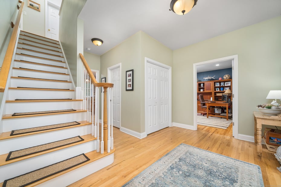 45 Summersweet Drive Photo 10