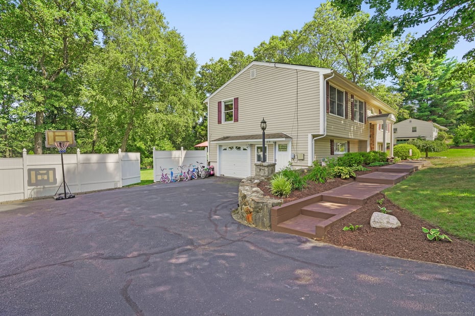 11 Barbara Drive Photo 27