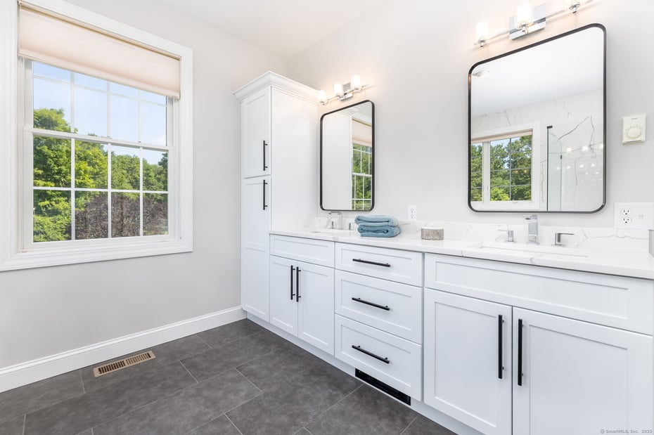 75 Burgess Road Photo 16