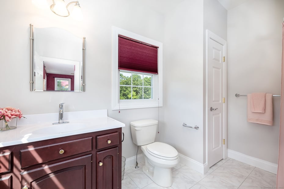 75 Burgess Road Photo 24