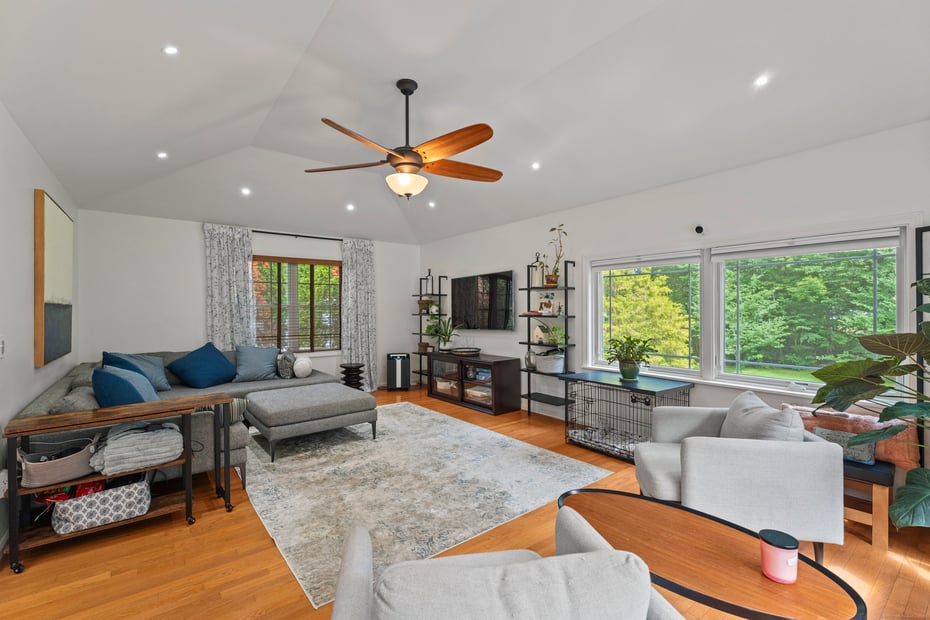24 Tanglewood Drive Photo 8