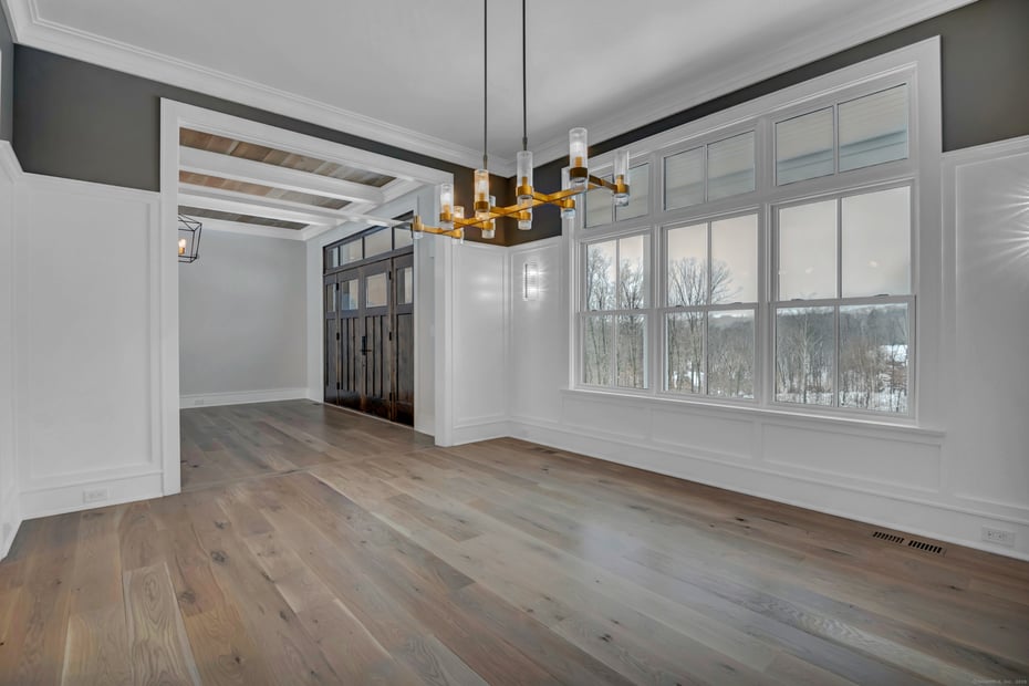 1025 Field Drive Photo 7