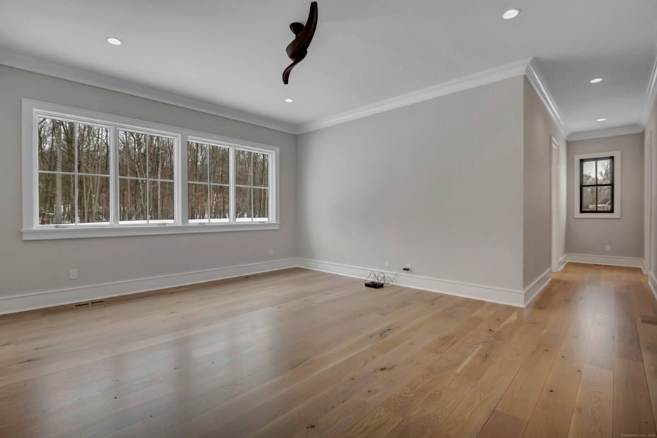 1025 Field Drive Photo 15