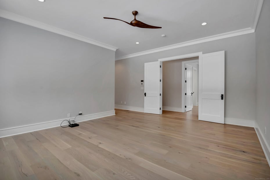 1025 Field Drive Photo 16