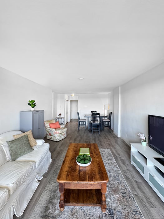 91 Strawberry Hill Avenue  #APT 824 Photo 3