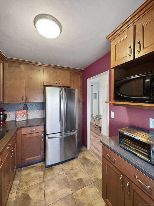 91 Strawberry Hill Avenue  #APT 824 Photo 7