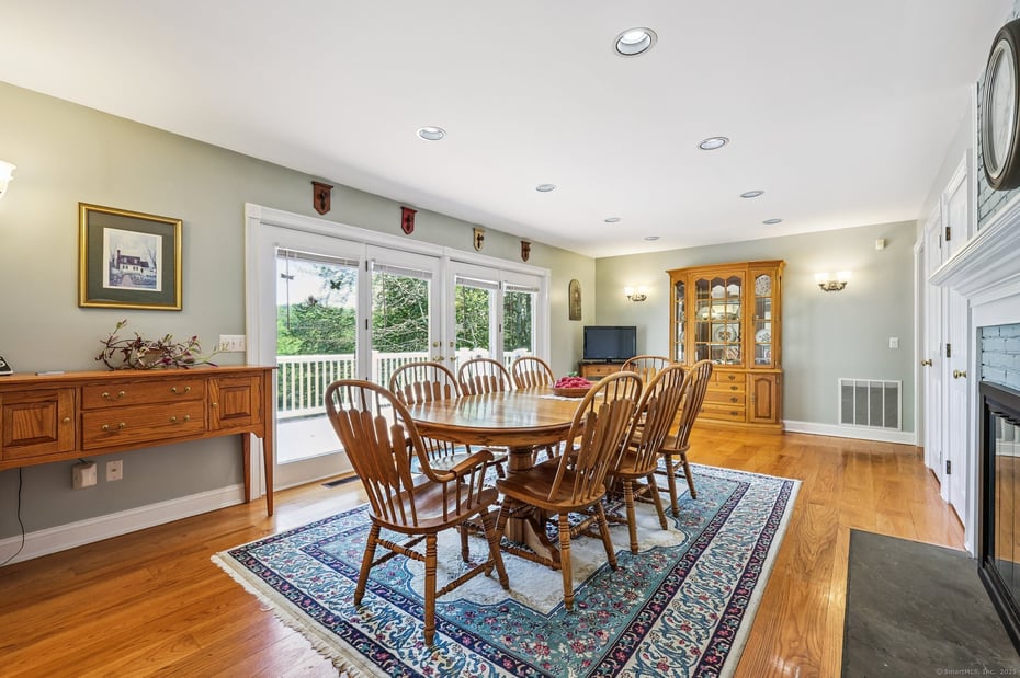 1 Lake Louise Drive Photo 9