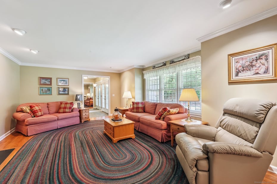 1 Lake Louise Drive Photo 20