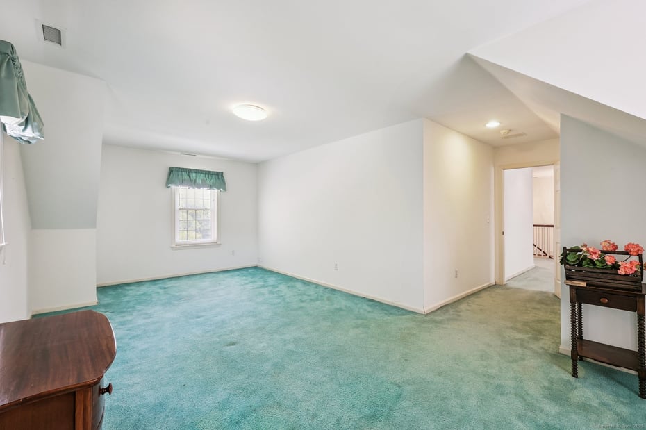 1 Lake Louise Drive Photo 27