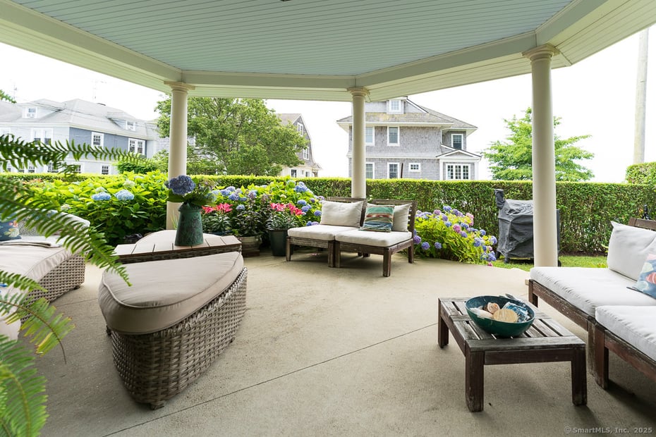 1194 Ocean Avenue Photo 3