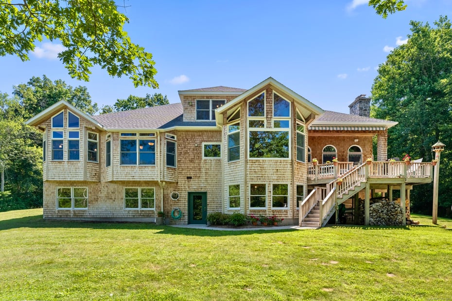 70 Morgan Road Photo 3