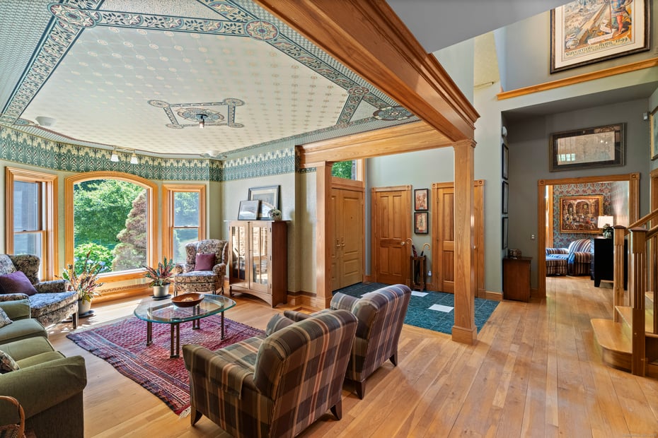 70 Morgan Road Photo 6