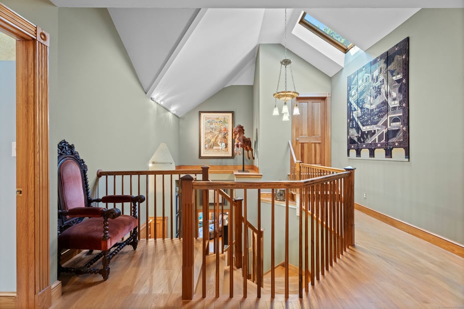 70 Morgan Road Photo 19