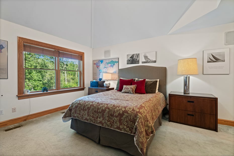 70 Morgan Road Photo 22