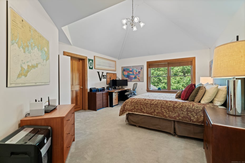 70 Morgan Road Photo 23