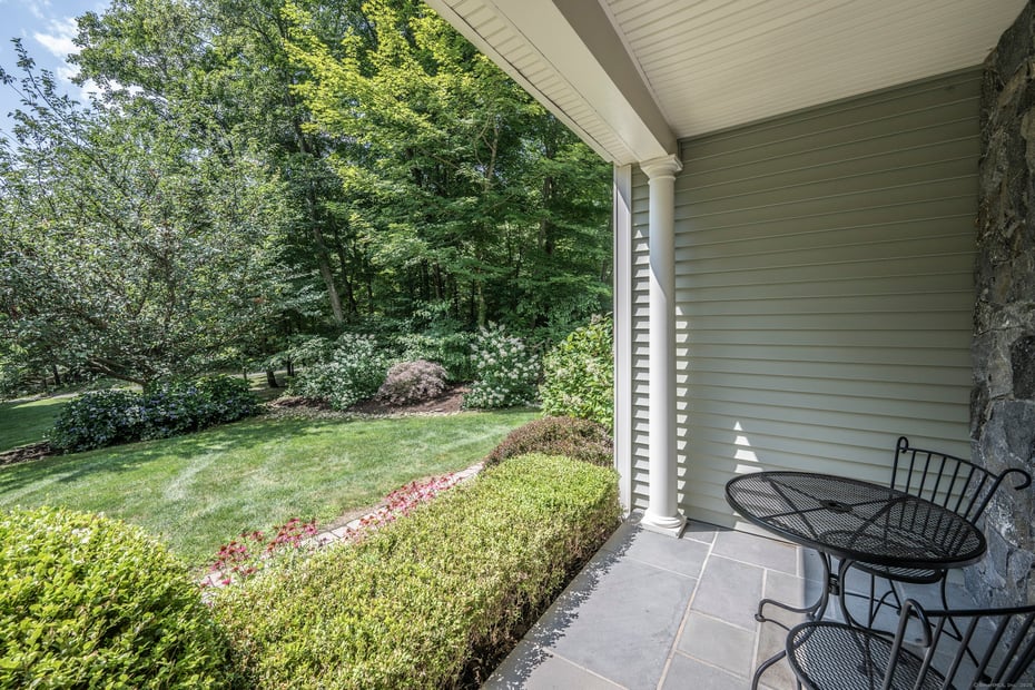 16 Devonshire Lane Photo 3