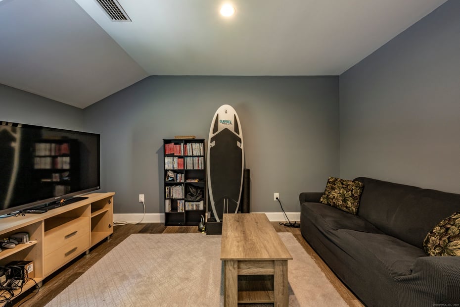 16 Devonshire Lane Photo 26