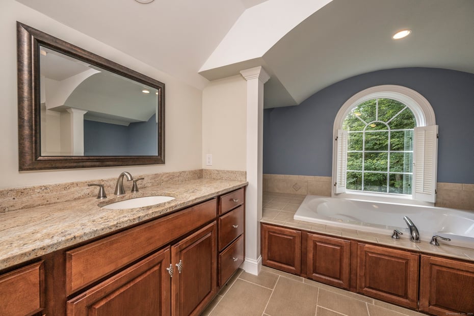 16 Devonshire Lane Photo 36