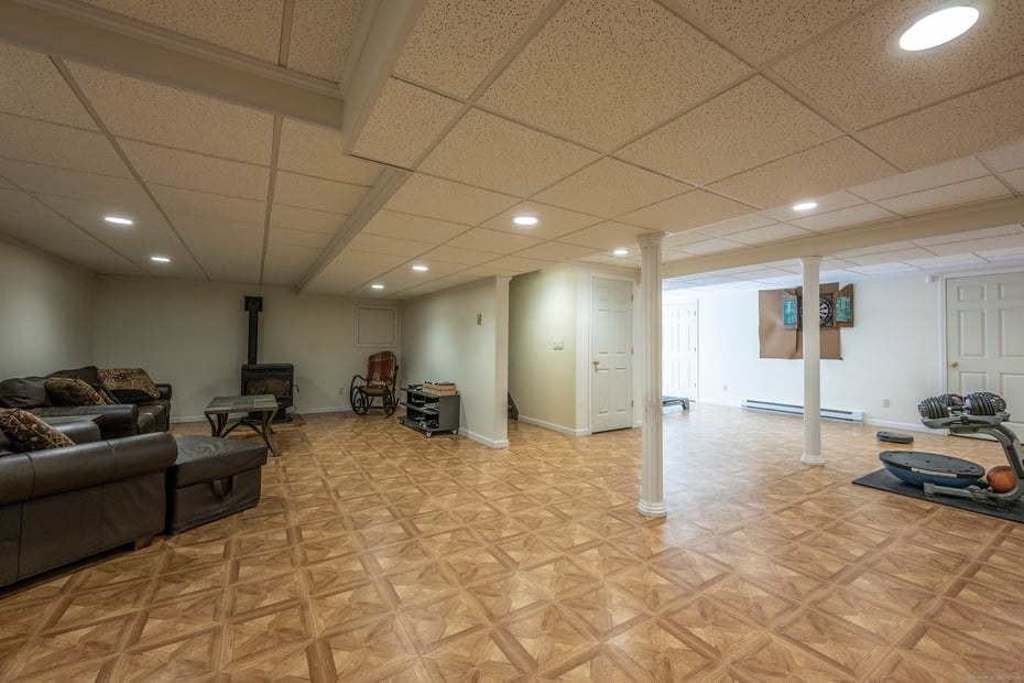 16 Devonshire Lane Photo 37