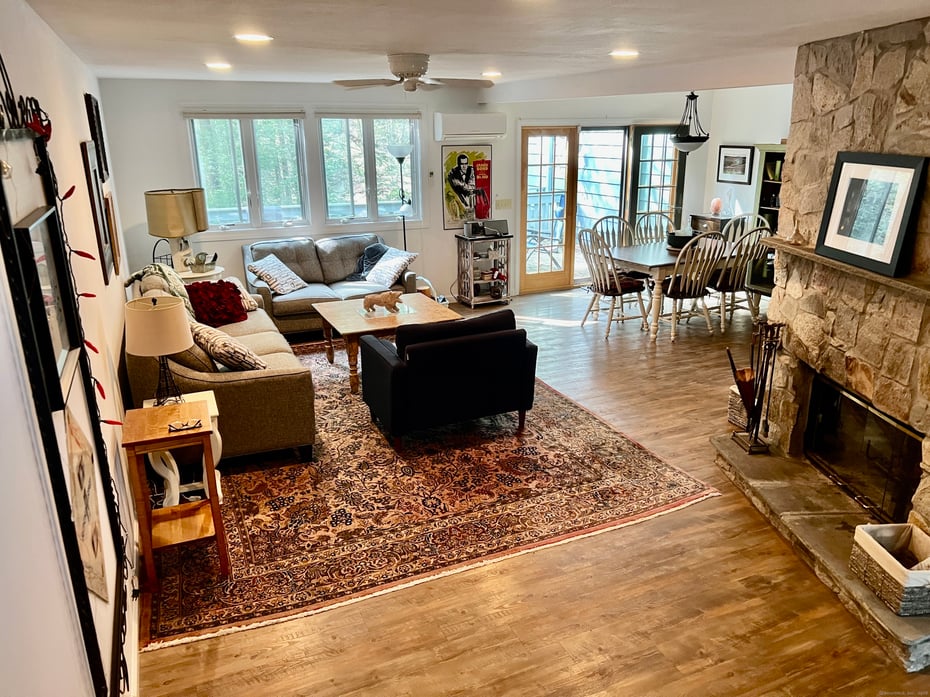 239 Ledge Drive Photo 2