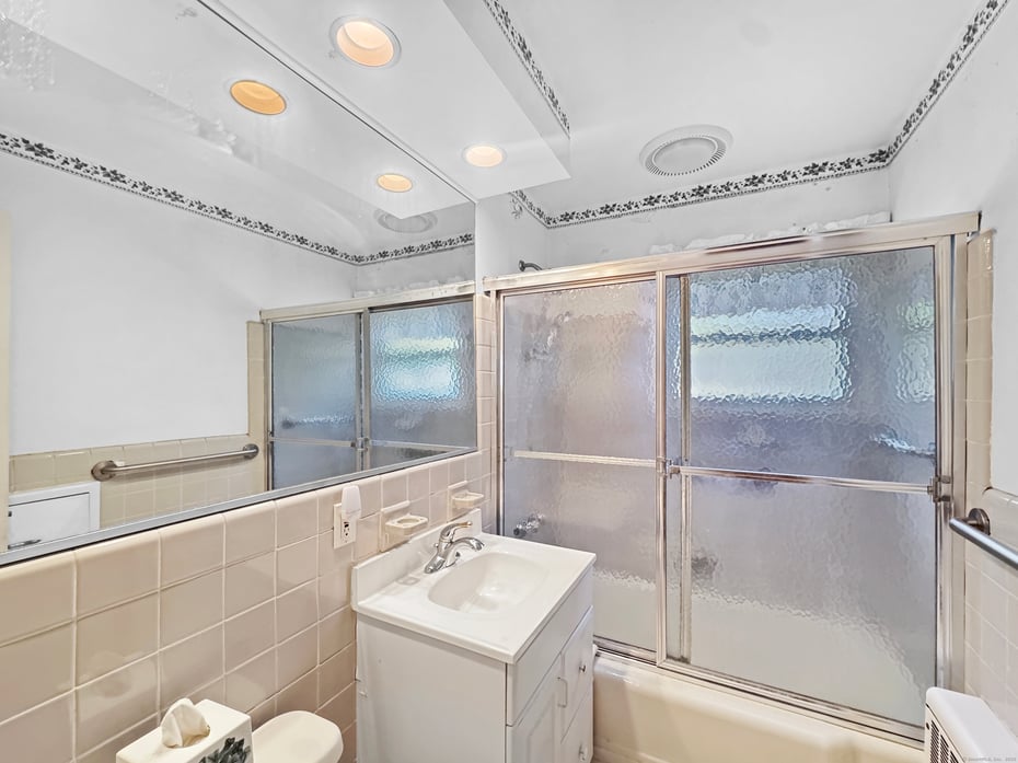 104 Strawberry Hill Avenue  #2 Photo 12