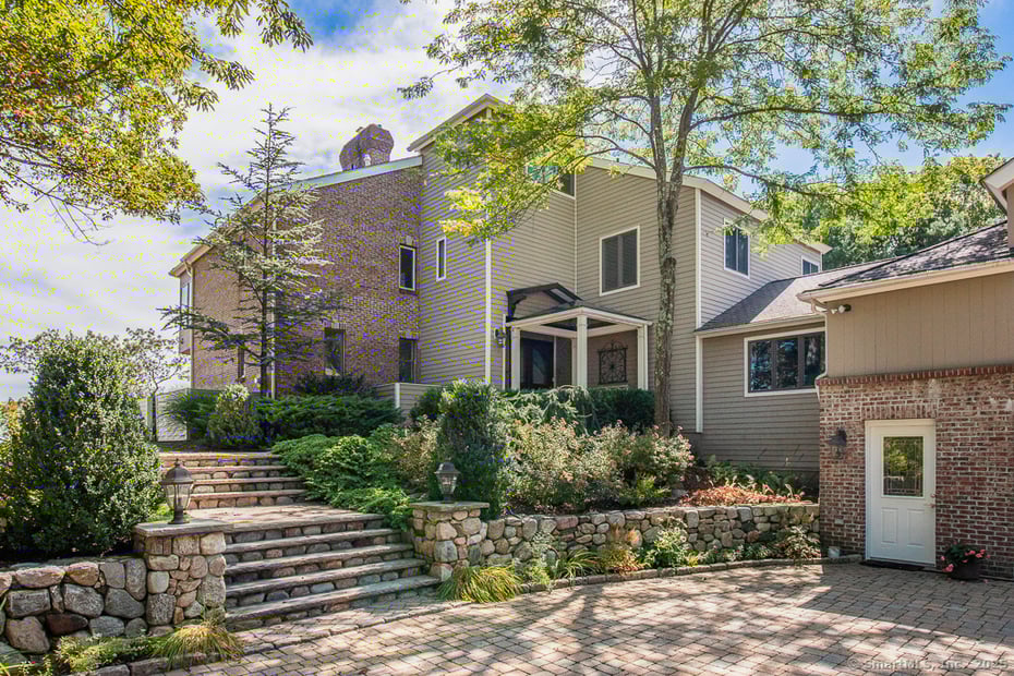 15 Alpine Road Photo 2