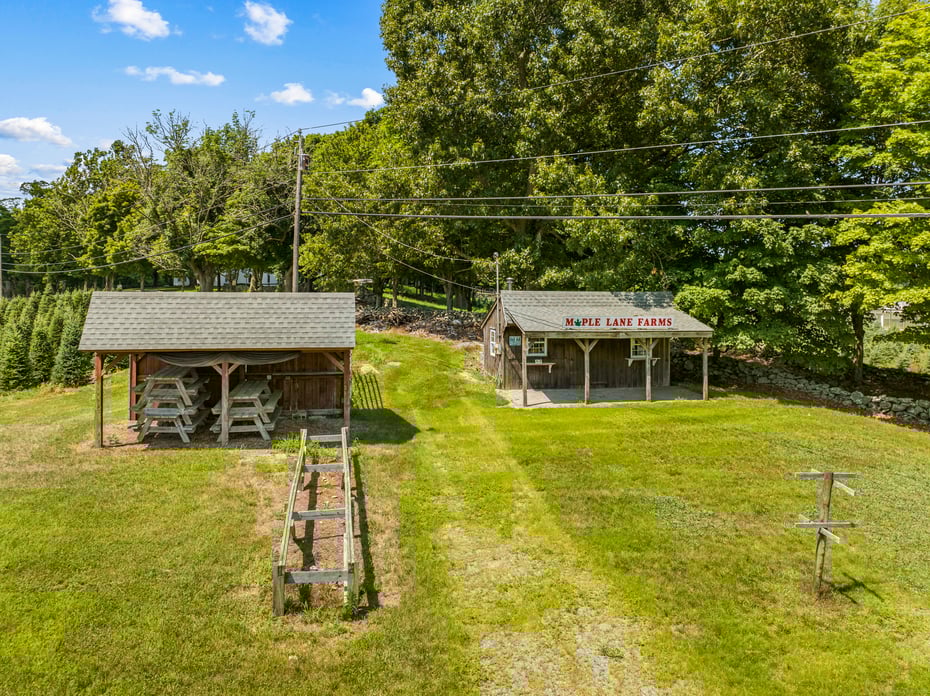 57 Northwest Corner Road Photo 32