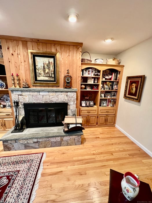 389 Trailsend Drive Photo 4